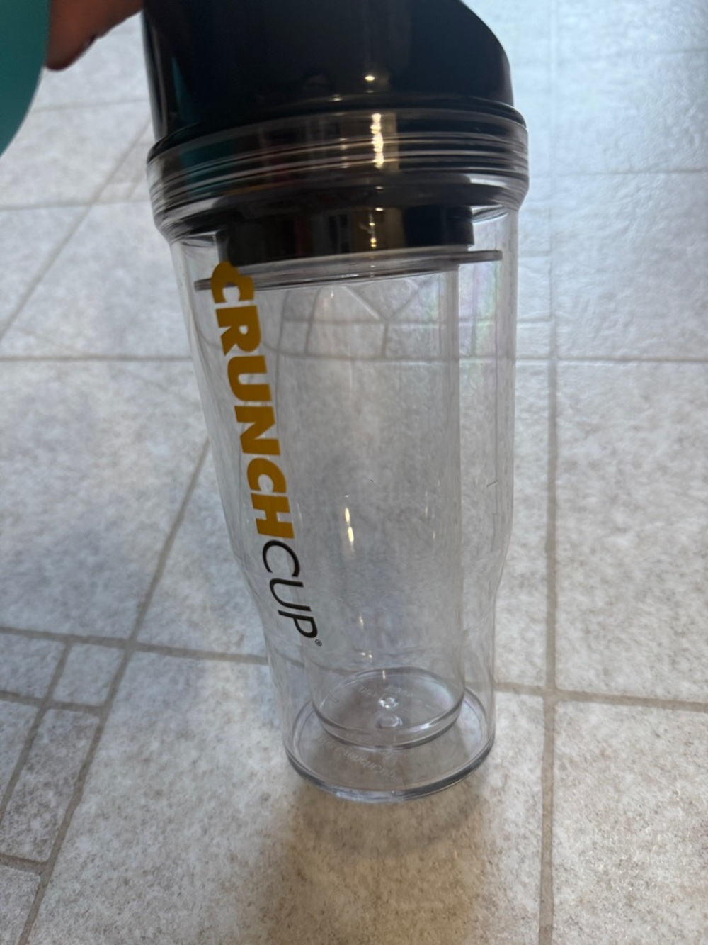 Crunch Cup Cereal Cup with Turquoise Travel Lid - Picture 4 of 4